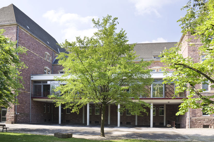 Anbau Mensa und Küche